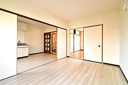 ラ・リヴィエールIII 201 2階3DKのリビング/ダイニング