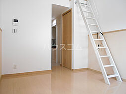 ＰＡＣＩＦＩＣ　ＯＣＥＡＮ　ＫＯＺＵ 2階1Kのリビング/ダイニング