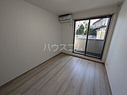 ウエストガーデン幸手中III 302 3階1Kのリビング/ダイニング