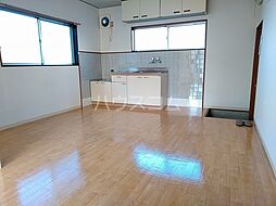 シャルムII 201 2階2DKのリビング/ダイニング