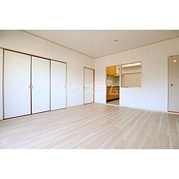 マンションＦＴＹ 305 3階3LDKのリビング/ダイニング