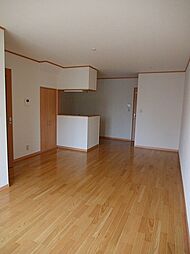 ファビージョージアン・ウェスト 101 1階3LDKのリビング/ダイニング