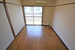 グレート・キシ 206 2階3DKのリビング/ダイニング