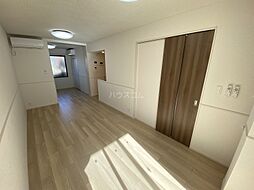 クルールＥ 102 1階1LDKのリビング/ダイニング