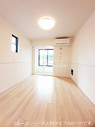 エタニティ・Ｅ 103 1階1LDKのリビング/ダイニング