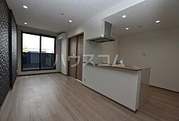 ガレージハウス　ファイブワン 2 1階1LDKのリビング/ダイニング