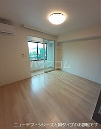 ハミルトン・Ａ 201 2階1LDKのリビング/ダイニング