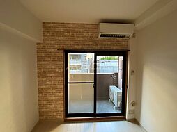 SHICATA SIX BLDG 6階1Kのリビング/ダイニング