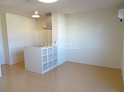 コスモパーク　Ｃ 201 2階1LDKのリビング/ダイニング