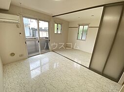 ホワイトミーティア A01010 1階1LDKのリビング/ダイニング