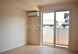 フローラ西向日 202