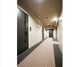 アークマーク大森町アジールコート 5階1DKの室内