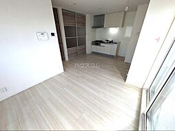 アヴァンス梅田 301 3階1LDKのリビング/ダイニング