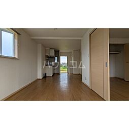 レイクシティ　C 101 2階1LDKのリビング/ダイニング