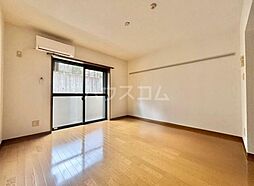 メイフェア 106 1階1Kのリビング/ダイニング