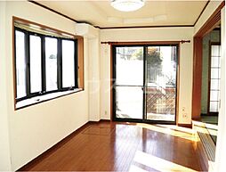 松が丘4丁目貸家 1