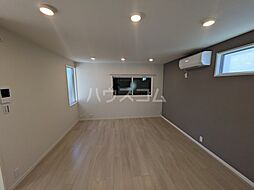 Wisdom 102 1階1LDKのリビング/ダイニング