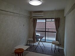 ドミールタカラ 106 1階ワンルームのリビング/ダイニング