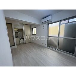 イチフシ 2階ワンルームのリビング/ダイニング