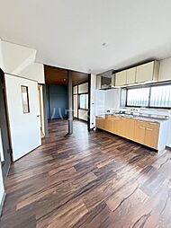 小坂井町才ノ木貸家 1