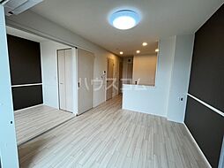 ワイド・スリーリング 2階2LDKのリビング/ダイニング