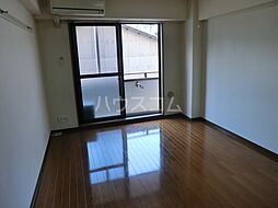 ギンガム瑞江 3階1Kのリビング/ダイニング