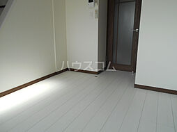 アールガーランド南台 201 2階1Kのリビング/ダイニング