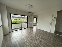 クレスコート国立 201 2階2LDKのリビング/ダイニング