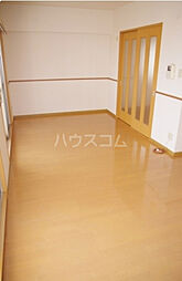 カトルフィーユ 102 1階2LDKのリビング/ダイニング