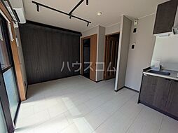 コアロード 106 1階ワンルームのリビング/ダイニング