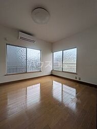 地曳ハウス 2階1Kのリビング/ダイニング