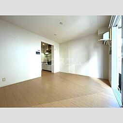 村雲アパートメント 205 2階1LDKのリビング/ダイニング