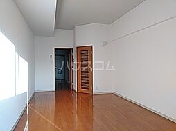 ランドハウスグランドウエスト 402 4階1Kのリビング/ダイニング