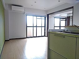 アヴニール・ヒラ 1A 1階2LDKのリビング/ダイニング