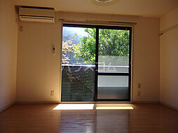 ハイツ草香 102 1階1DKのリビング/ダイニング