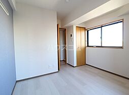 ロイヤル武蔵野 4階1Kのリビング/ダイニング