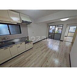 スカイベル 103 1階2LDKのリビング/ダイニング