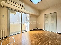 ロイヤルエクセレント学芸大 304 3階1Kのリビング/ダイニング