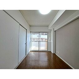 JR東海道本線 尾頭橋駅 徒歩8分の賃貸マンション 4階1LDKのリビング/ダイニング