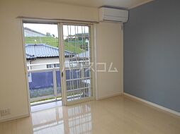 JR東海道本線 大船駅 バス16分 小雀公園入口下車 徒歩1分の賃貸アパート 1階1Kのリビング/ダイニング