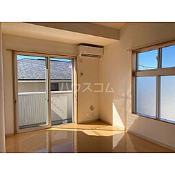 ブォナフォルトゥーナ 201 2階1Kのリビング/ダイニング