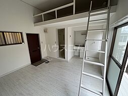 レザヴィ 102 1階ワンルームのリビング/ダイニング