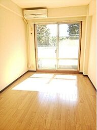 サードスクエア 303 3階ワンルームのリビング/ダイニング