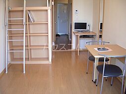 レオパレスシェルパ日進 203 2階1Kのリビング/ダイニング