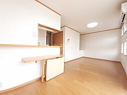 ポリッシュ・メゾン　Α 2階1LDKのリビング/ダイニング