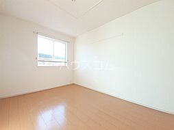 東武小泉線 西小泉駅 徒歩35分の賃貸アパート 2階2LDKのリビング/ダイニング