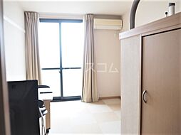 レオパレスプリムロウズ 110 1階1Kのリビング/ダイニング