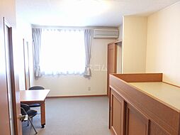 レオパレス三丁田 114 1階1Kのリビング/ダイニング