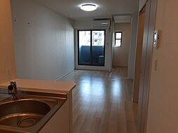 ジールβ 102 1階ワンルームのリビング/ダイニング