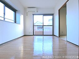 JR御殿場線 裾野駅 徒歩10分の賃貸マンション 1階2DKのリビング/ダイニング